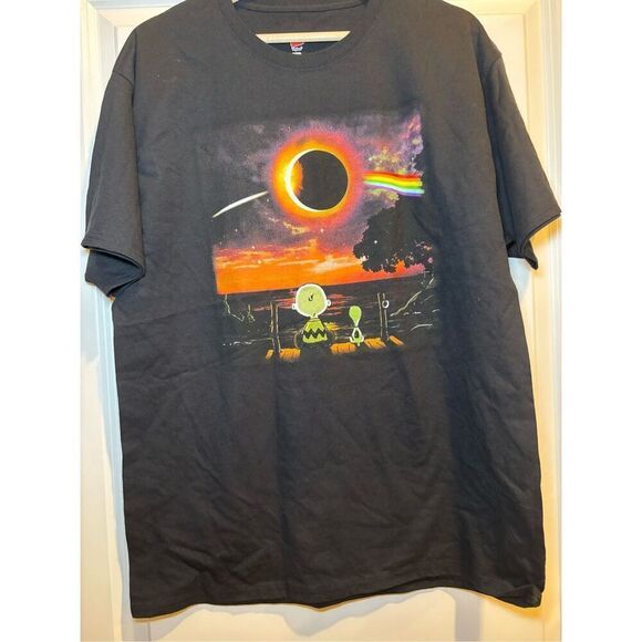 Charlie Brown Eclipse T-shirt size - Large - Picture 1 of 2